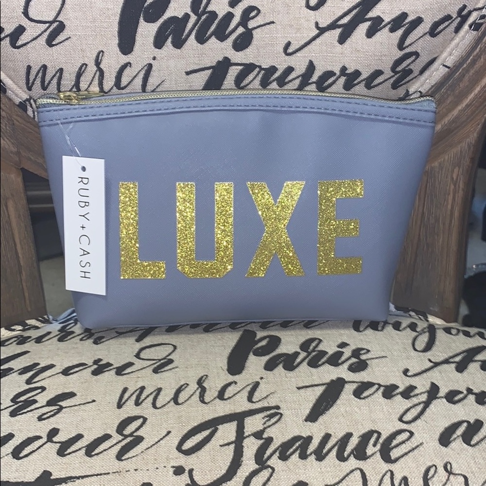 Cute Cosmetic Bag 💄